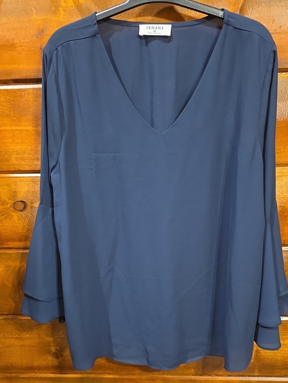 Zenana Outfitters Navy V-Neck Long Sleeve Tunic, New, Never Worn.
